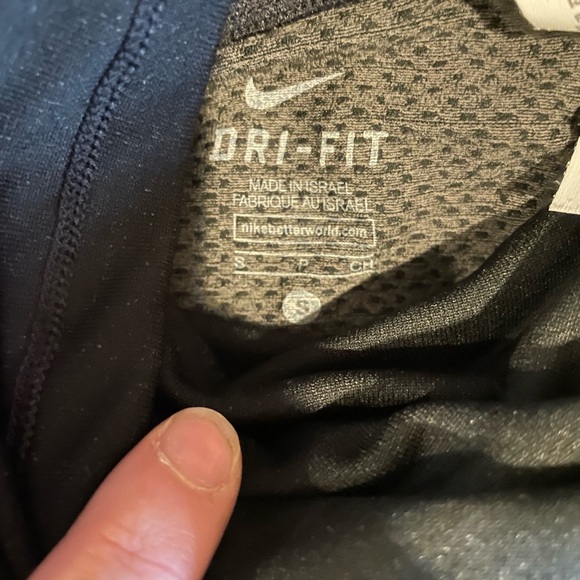 Mock neck Nike top - Picture 2 of 3